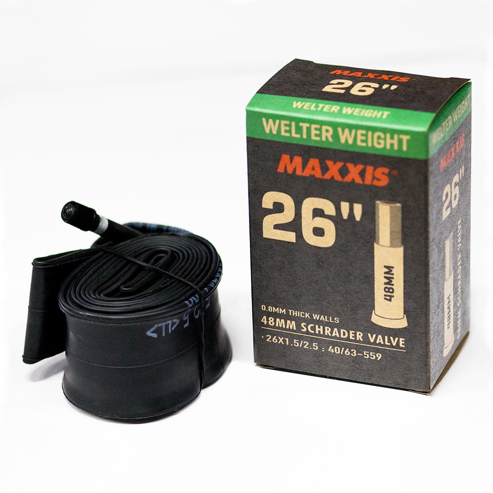 Камера Maxxis Welter Weight 26x1.50/2.50 0.8 мм авто нип. 48 мм (EIB00137100)