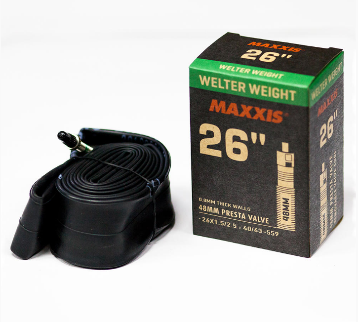 Камера Maxxis Welter Weight 26x1.50/2.50 0.8 мм вело нип. 48 мм (EIB00137000)